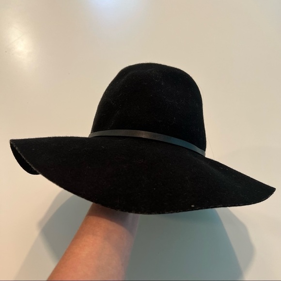 FLOPPY Felt Black Hat - Picture 4 of 10
